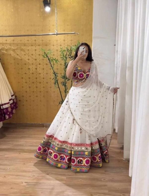 Pc N04 Navratri Special Lehenga