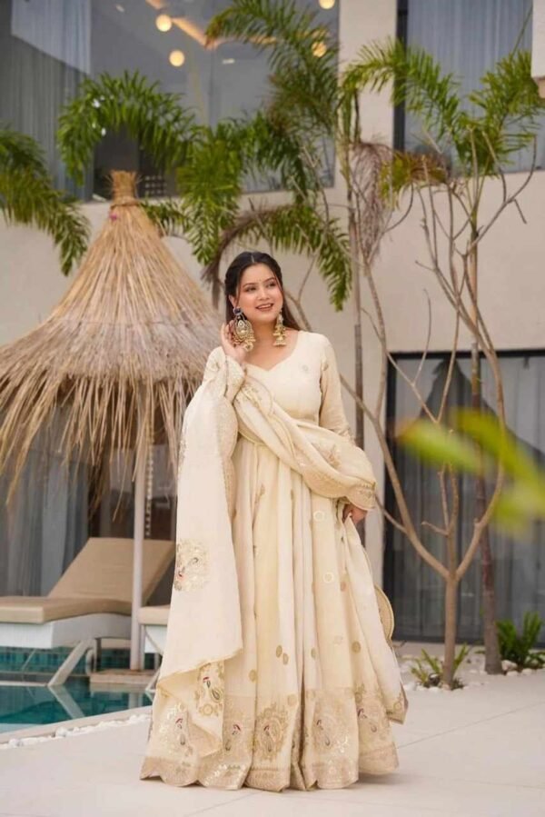 KD 1501 Beautiful Designer Gown